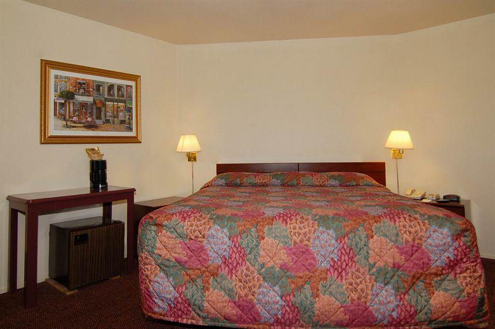 Rodeway Inn Magic Mountain Area Castaic Exterior photo