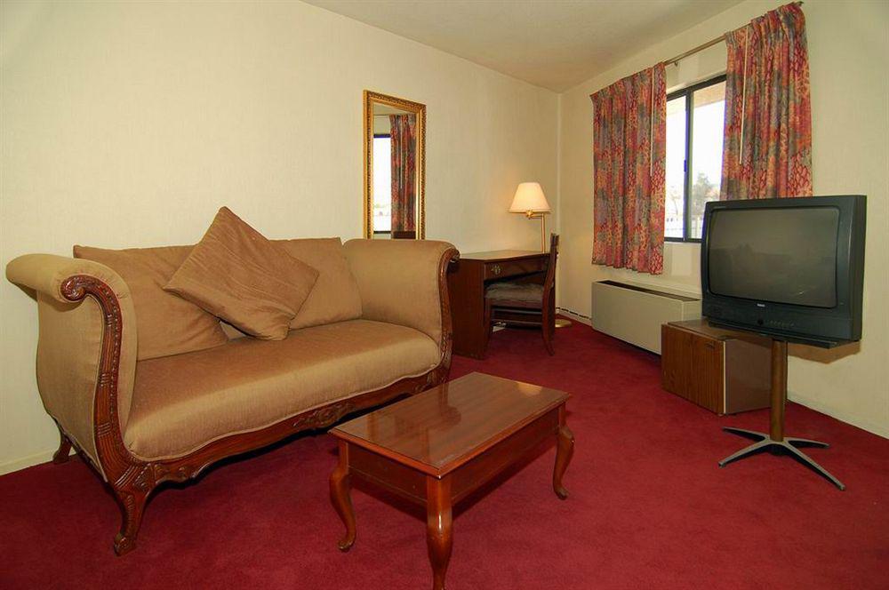 Rodeway Inn Magic Mountain Area Castaic Exterior photo