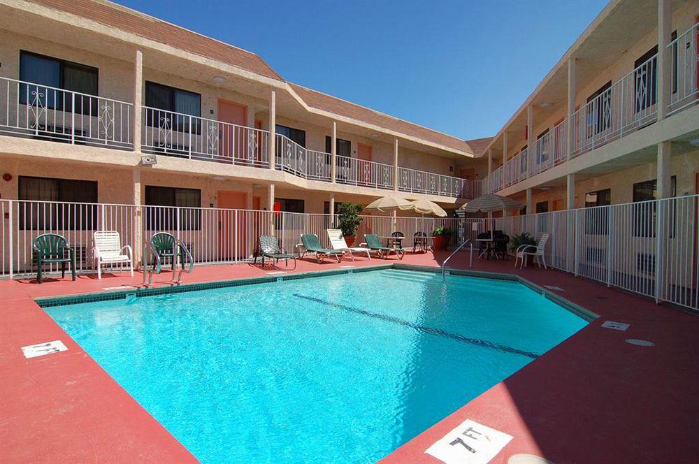 Rodeway Inn Magic Mountain Area Castaic Exterior photo
