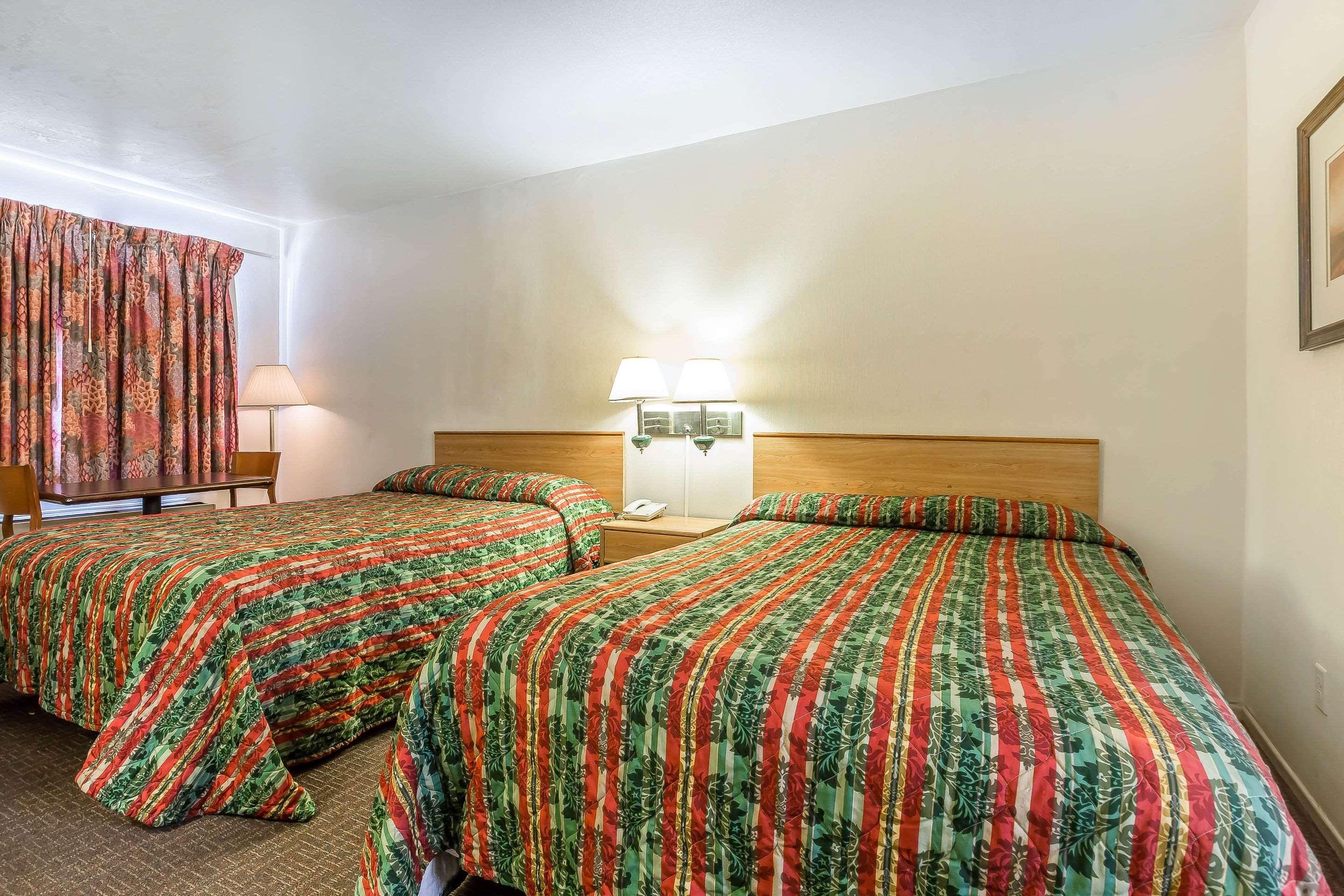 Rodeway Inn Magic Mountain Area Castaic Exterior photo