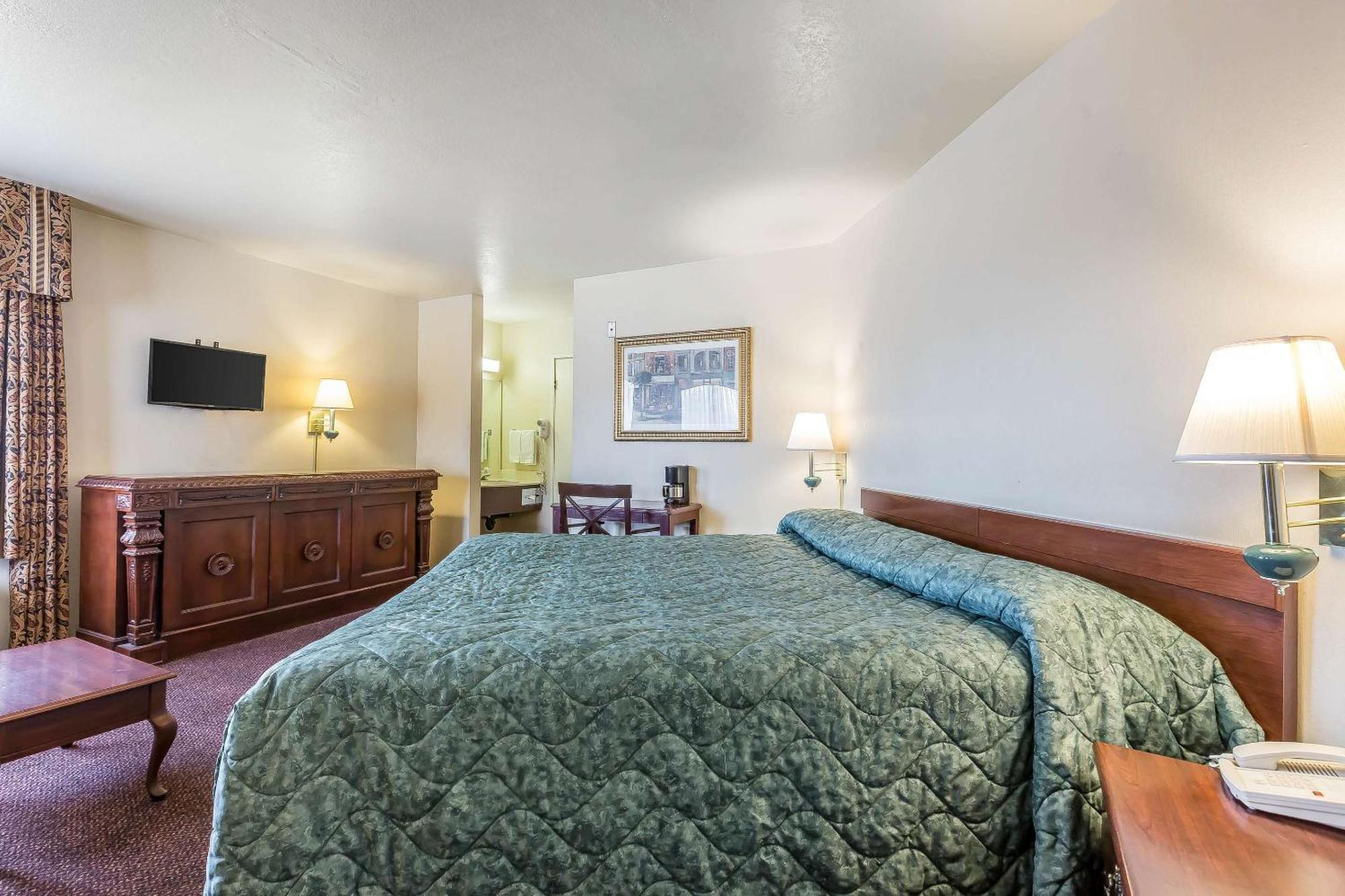 Rodeway Inn Magic Mountain Area Castaic Exterior photo