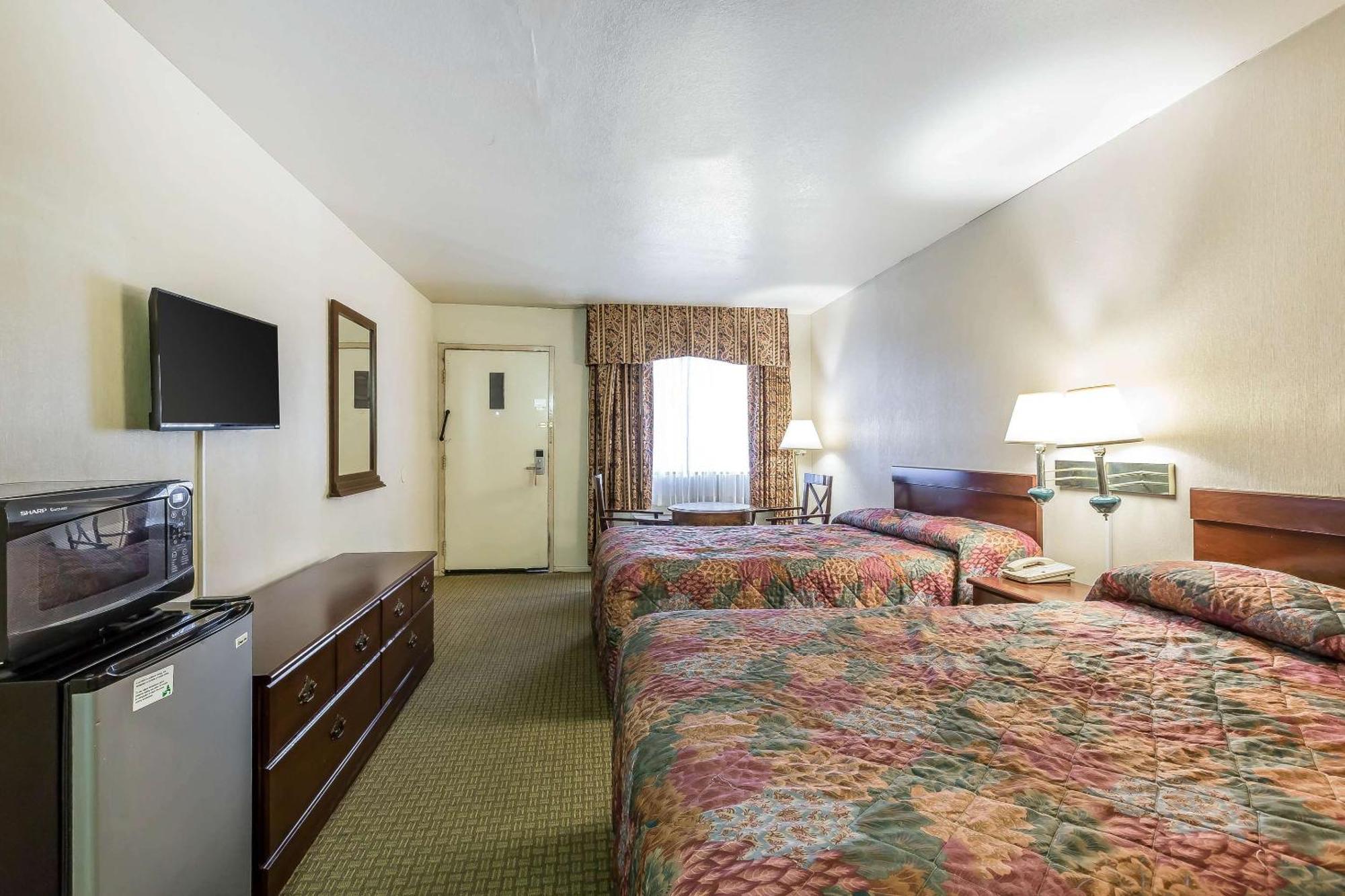 Rodeway Inn Magic Mountain Area Castaic Exterior photo